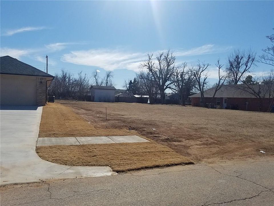 2nd image of 204 W Pne #2