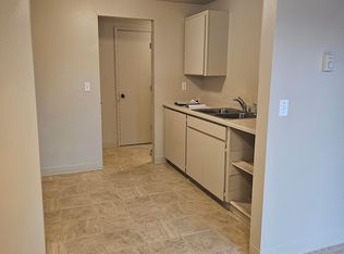 1050 Park Ave APT B1, Woodburn, OR 97071