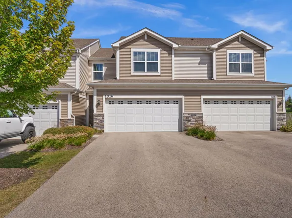 1016 Moraine Dr, South Elgin, IL 60177