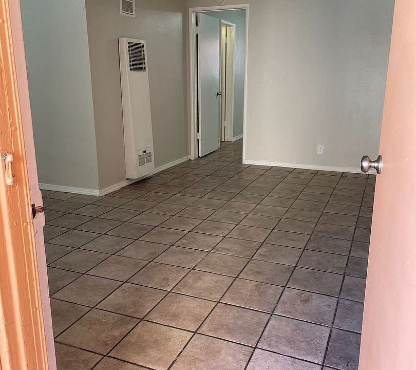 1st image of 1001 S Standard Ave #2