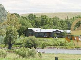 27 Brakke Ln, Big Timber, MT 59011