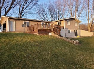 5130 W Edgewood Rd, Dixon, IL 61021