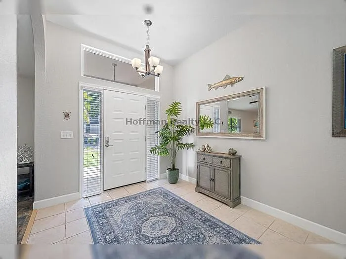 1632 Windsor Pl — Photo 4