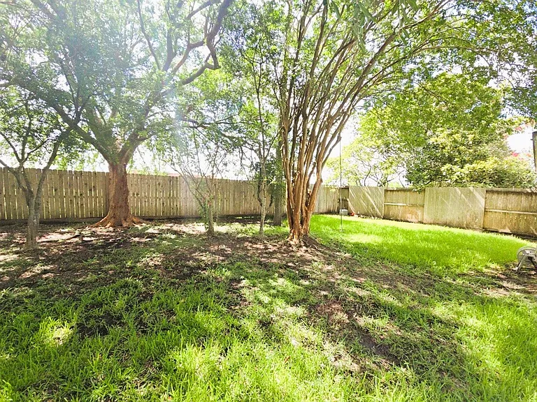 2502 Fairwind Dr — Photo 37