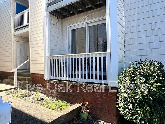 3rd image of 3236 Arctic Ave