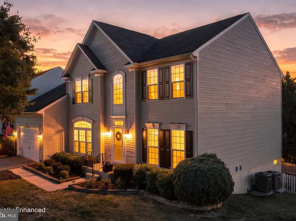1316 Stallion St, Ranson, WV 25438