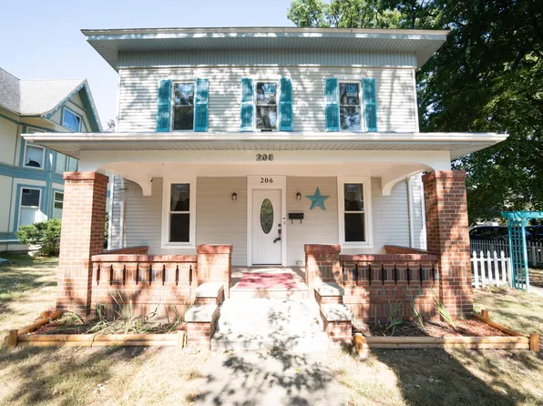 206 Michigan Ave, Dowagiac, MI 49047