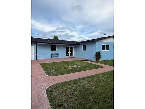 20301 SW 117th Ave Photo 1