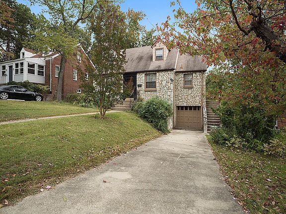 3rd image of 2307 Crestlawn Ave