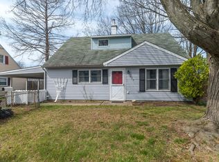 612 Dorset Dr, Morrisville, PA 19067