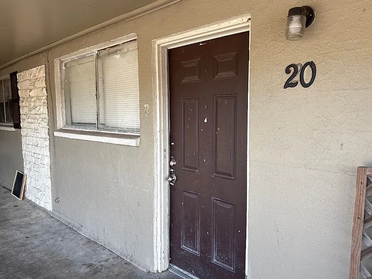 9850 La Branch Dr — Photo 26