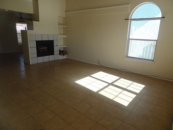 5th image of 3304 Hiawatha Dr