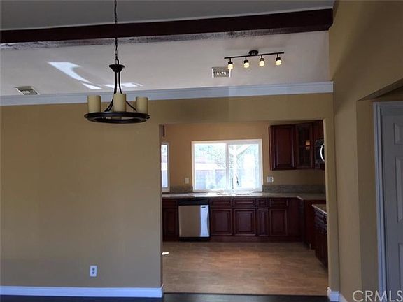 5th image of 3065 Rockford Ave