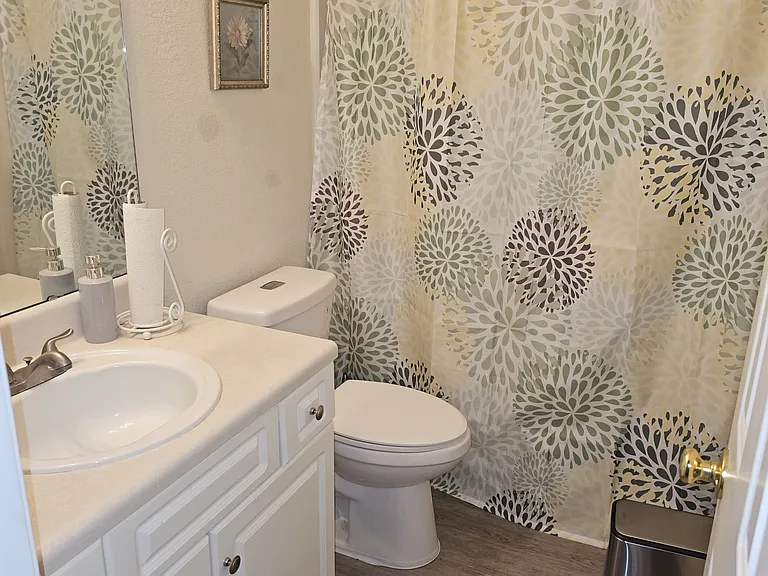 109 Hardwood Dr — Photo 8