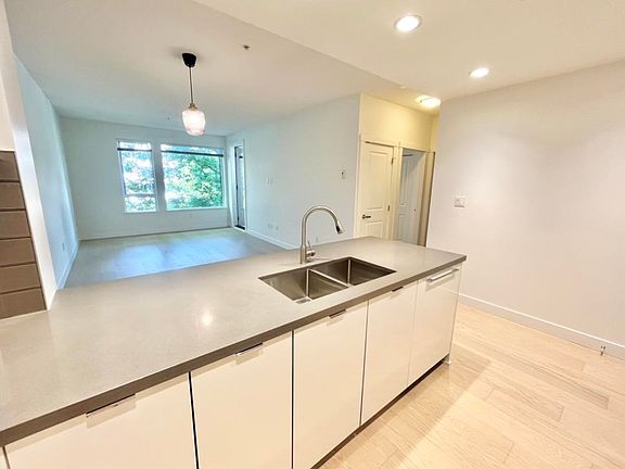 4th image of 255 W 1st St #319