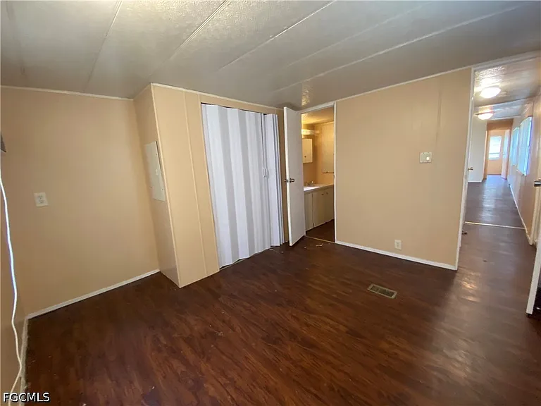 2211 Cantor Ln — Photo 12