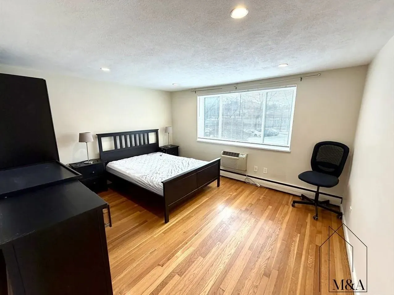 2 bed, 800 sqft, $3,200 — Photo 4