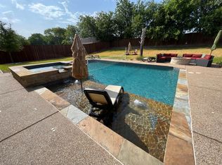 910 Safrano St, Midlothian, TX 76065