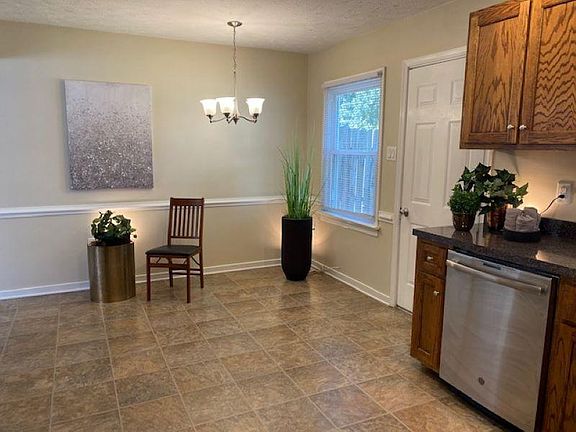 Kitchen Eating Area