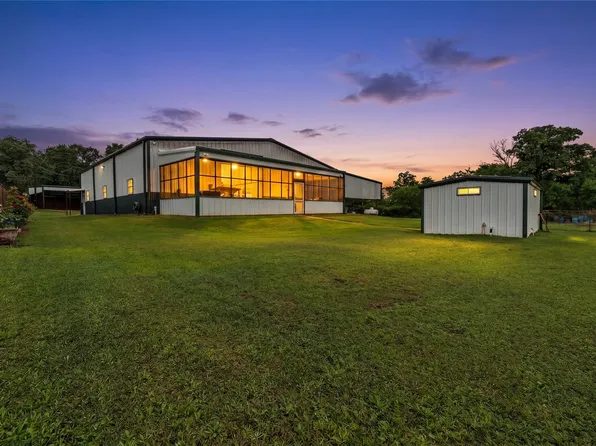 925 Jennings Ln, Azle, TX 76020