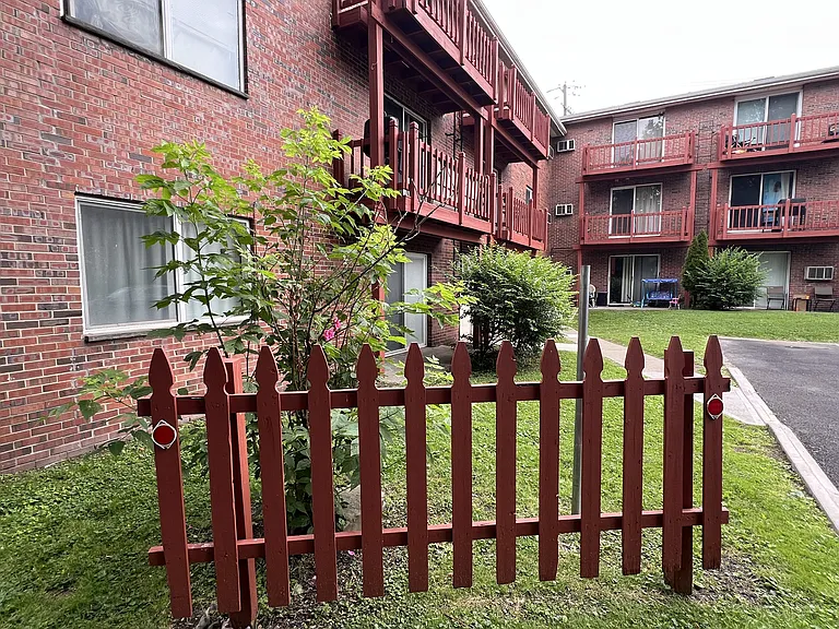200 N Broad St #31 — Photo 8