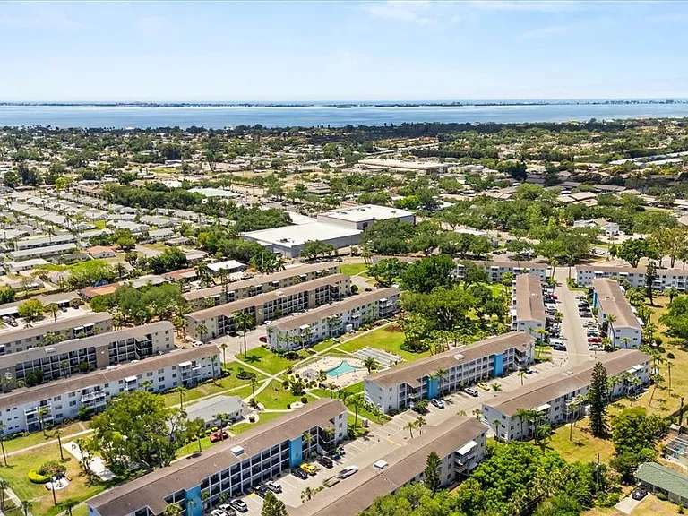 2425 Flamingo Blvd #K28 — Photo 9