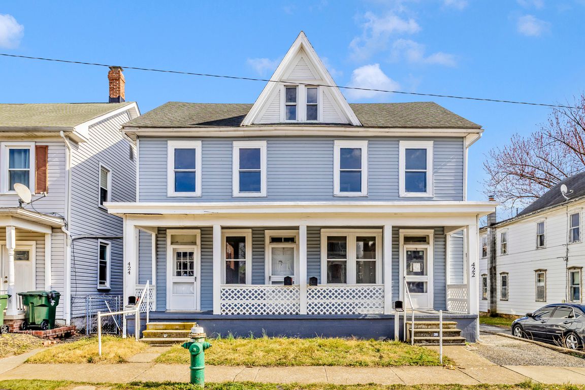 01-Exterior Front
