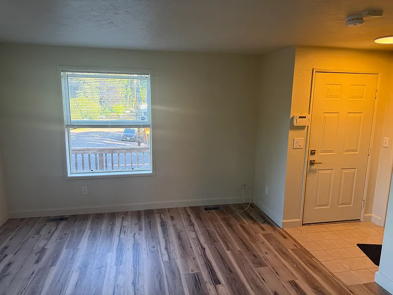 725 NW Quarry Rd — Photo 7