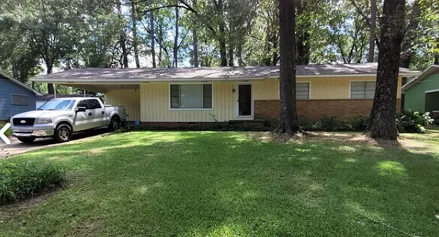 3114 Adrienne Dr