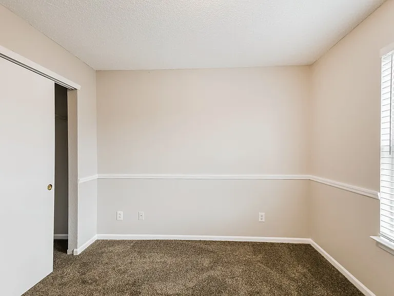 16804 Lowell Dr — Photo 13