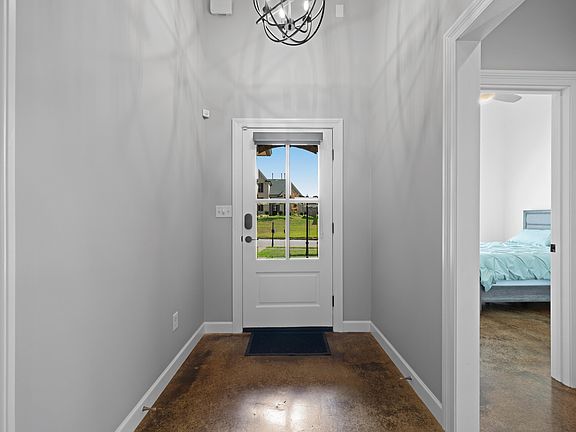 3rd image of 45 Whispering Creek Dr
