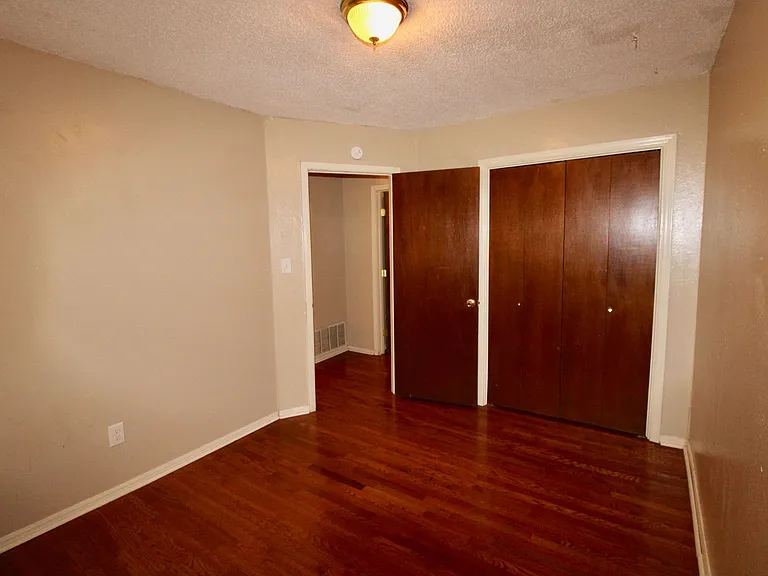 2124 Allenhurst St — Photo 12