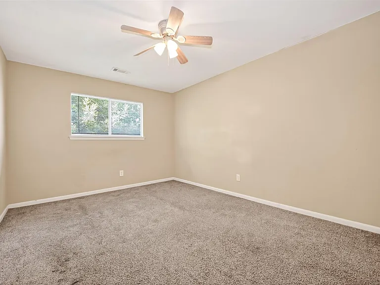 15515 Waldron Cir #B — Photo 26