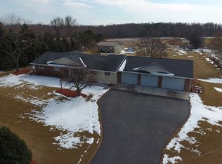 W5099 Ertl Rd, MENASHA, WI 54952