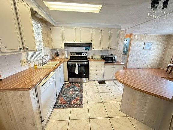 5th image of 15777 Bolesta Rd #153