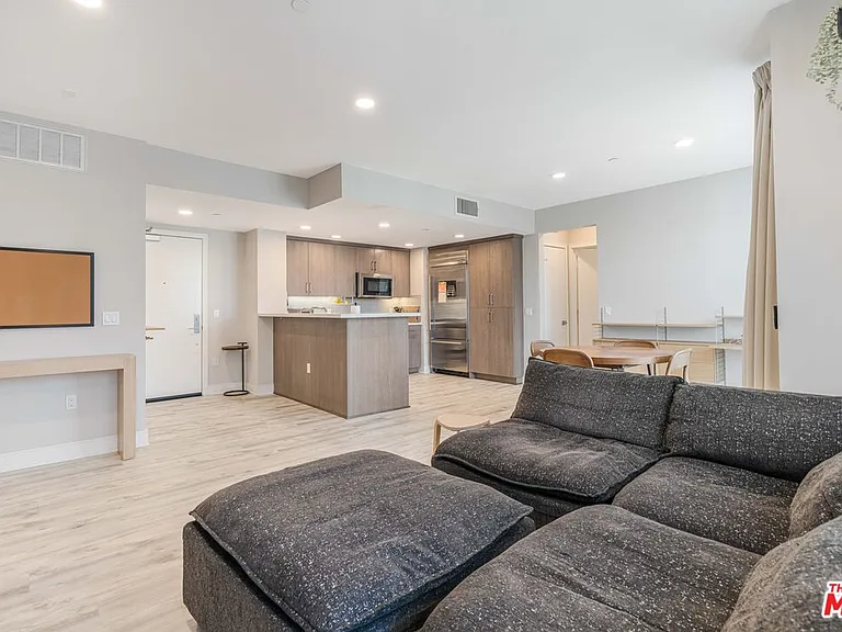 6030 S Seabluff Dr #510 — Photo 9