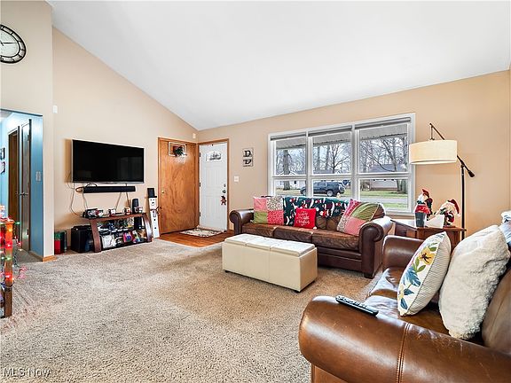 4th image of 234 Moorewood Ave