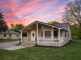 407 N Foreman St, Caney, KS 67333