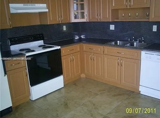 8600 SW 133rd Avenue Rd #413 — Photo 9