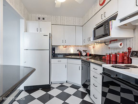 4th image of 3550 N Lake Shore Dr APT 2110