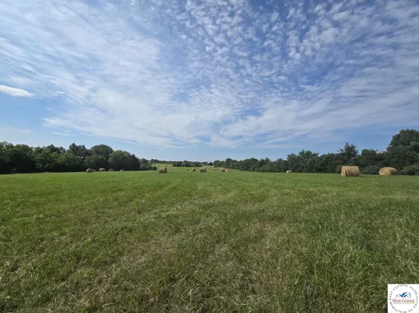 362 W Row St, Jamestown, MO 65046