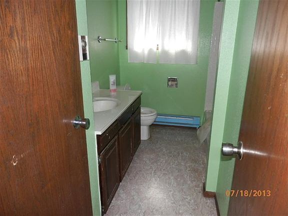 4th image of 410 S Lindsey St