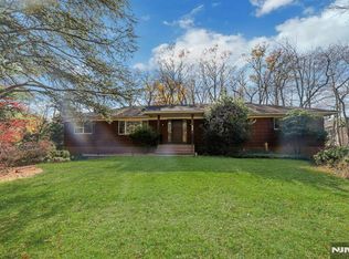 609 Echo Glen Ave, River Vale, NJ 07675