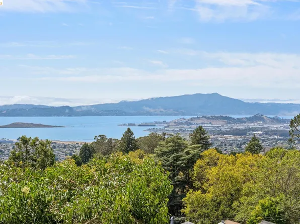 218 Cambridge Ave, Kensington, CA 94708