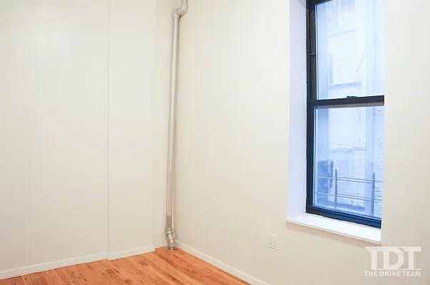 Rented by J Misrahi Realty Corp | media 34