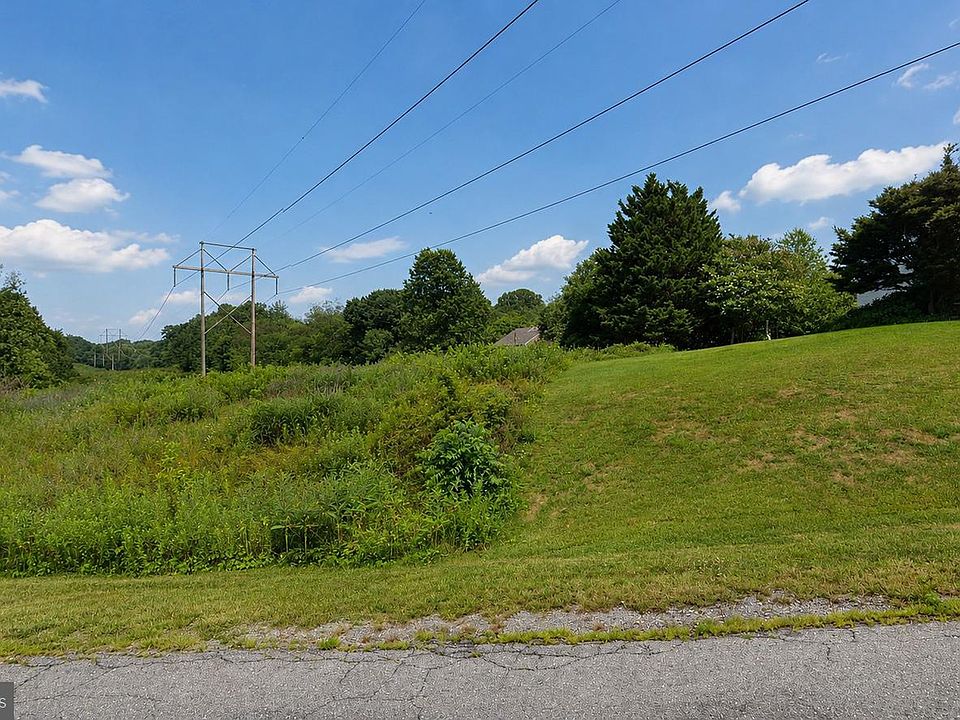 1st image of 24809 Kings Valley Rd