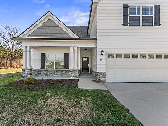 3rd image of 606 Tollhouse Pl