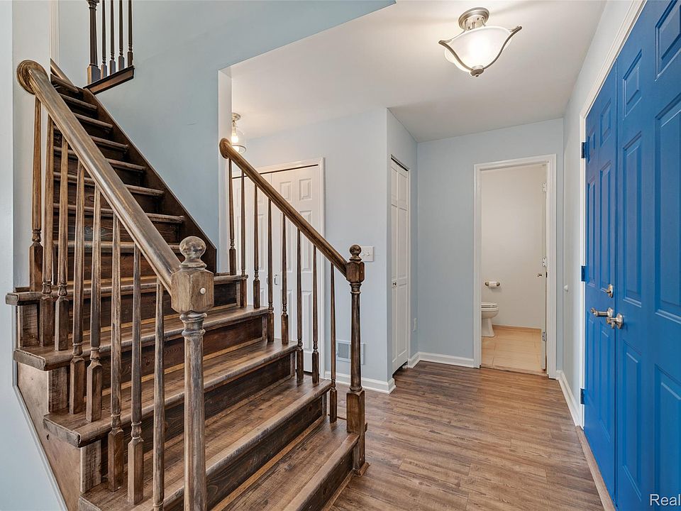 26668 Fairwood Dr, photo 7