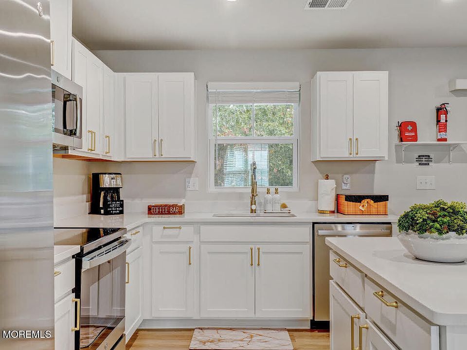 1st image of 1001 Cyprus Ct