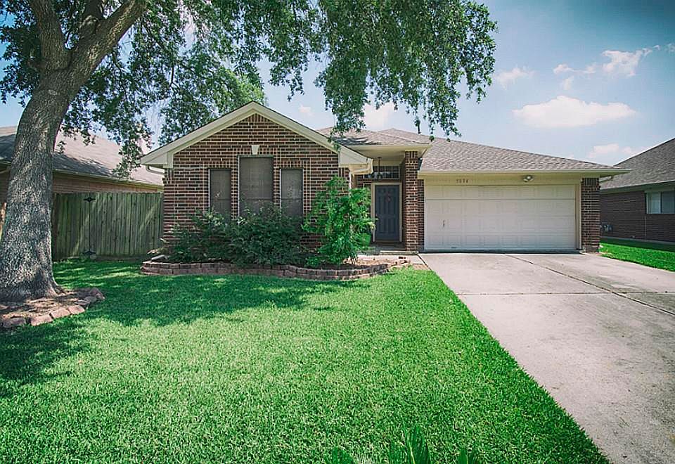 1st image of 5014 Parkcrest Dr